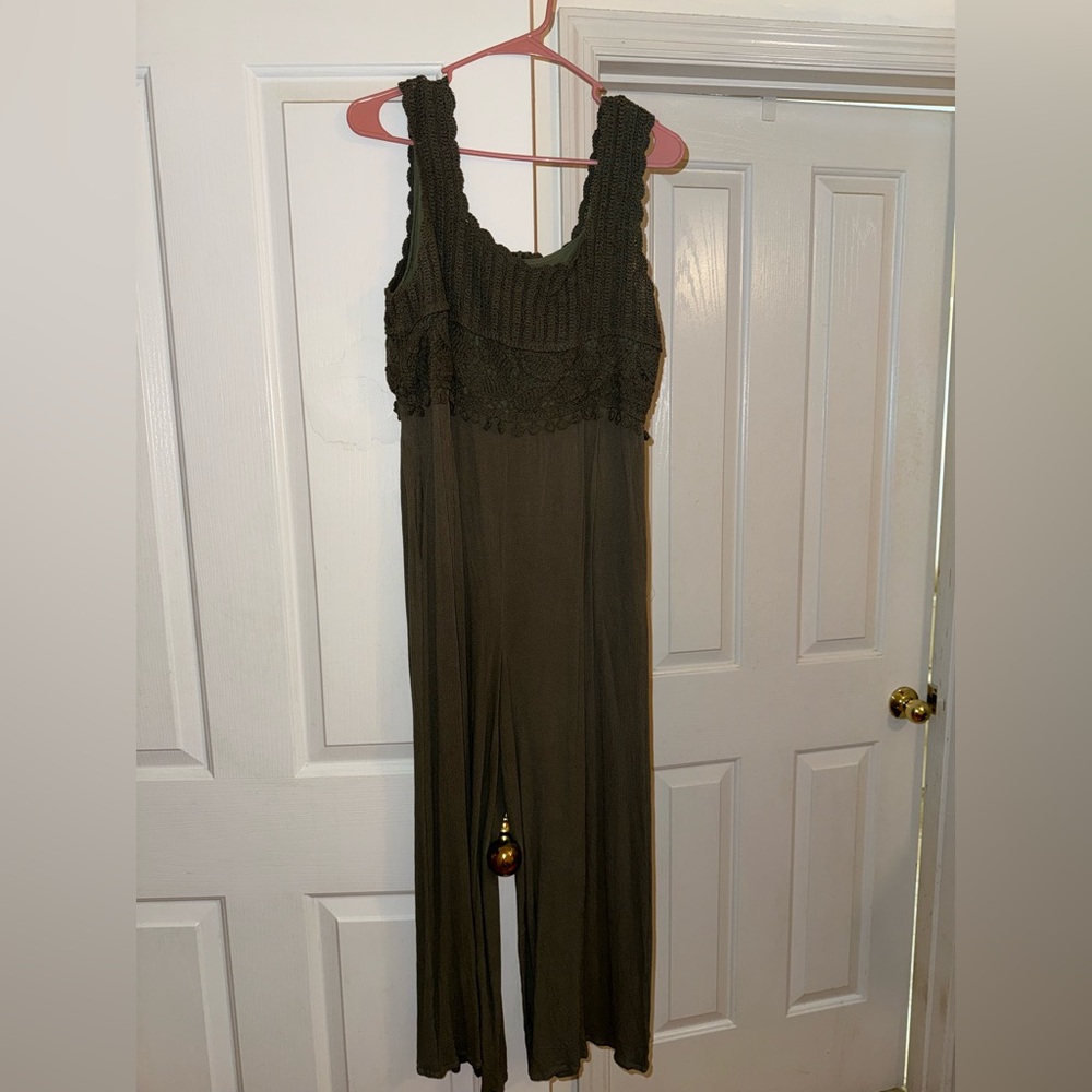 Olive Green Sleeveless Jumpsuit